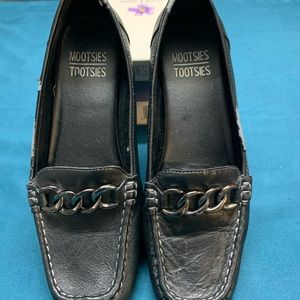 Mootsies Tootsies Womens Sz7 Black Leather Loafers